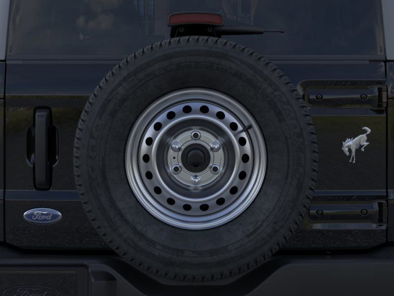 New 2025 Ford Bronco 4-Door image 24