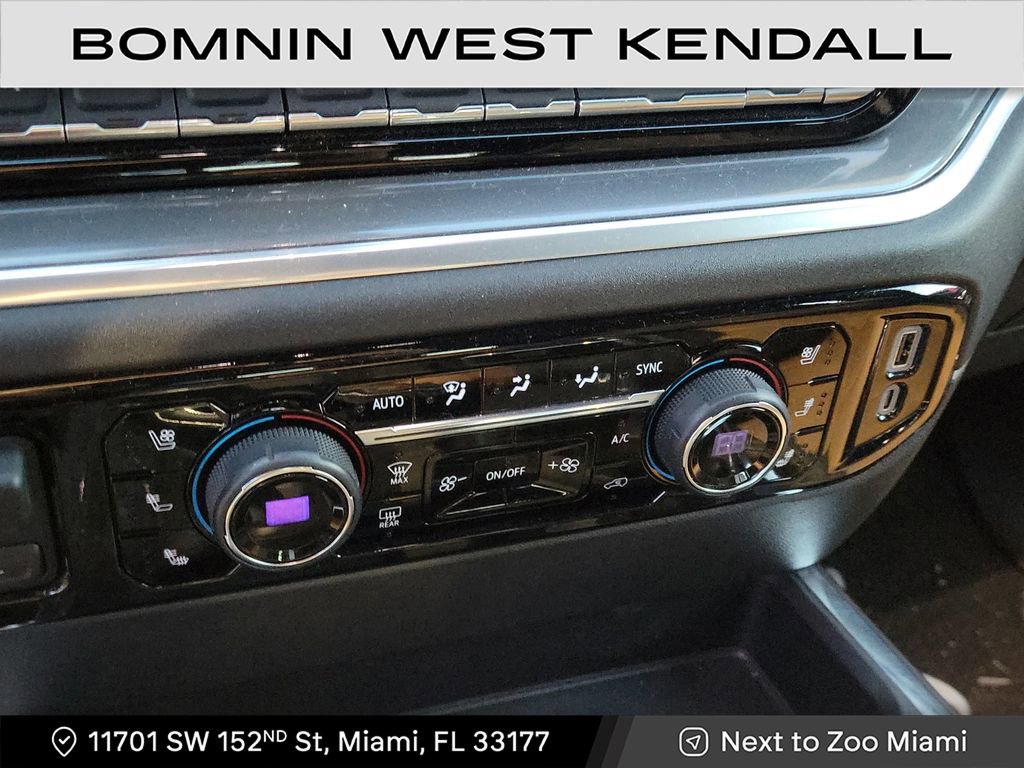 Used 2024 Chevrolet Silverado 1500 High Country image 21