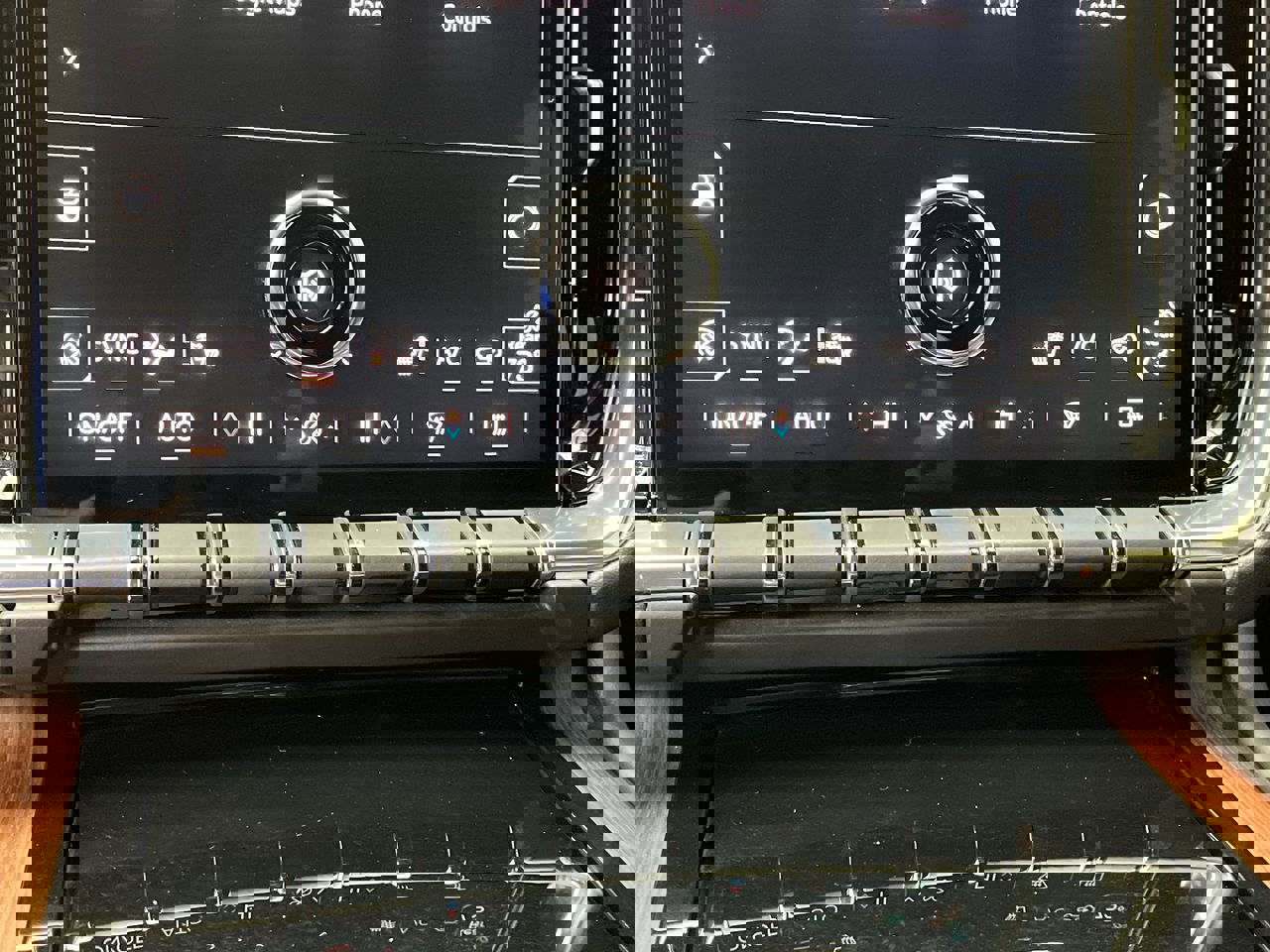 Certified 2025 GMC Yukon XL Denali w/ Sun & Power Step Package image 26