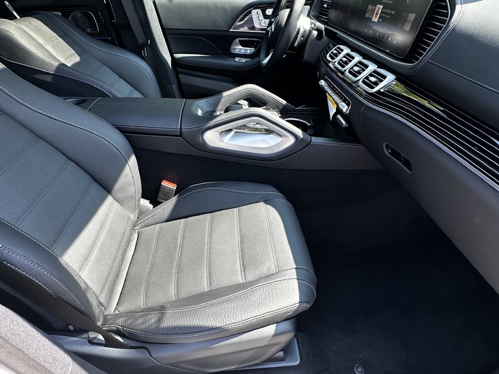 New 2026 Mercedes-Benz GLS 450 4MATIC image 15