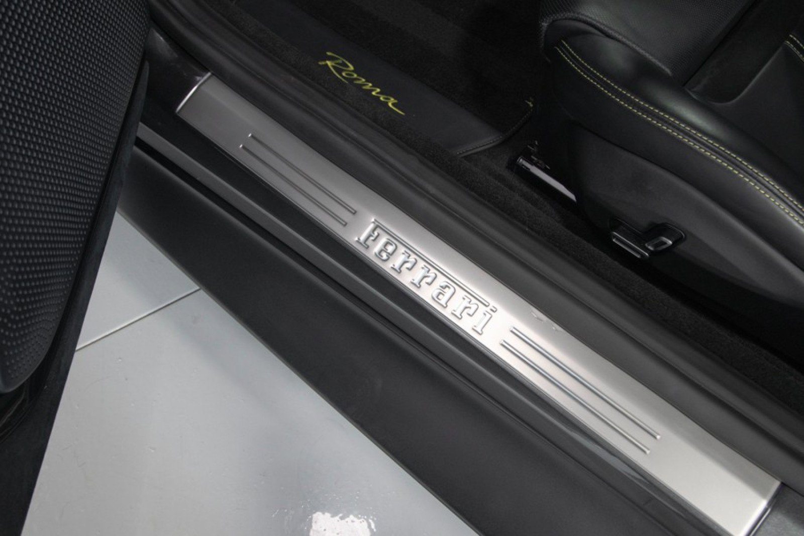 Used 2021 Ferrari Roma RWD image 36