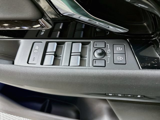 New 2026 Land Rover Range Rover Evoque Hoxton AWD/4WD image 19