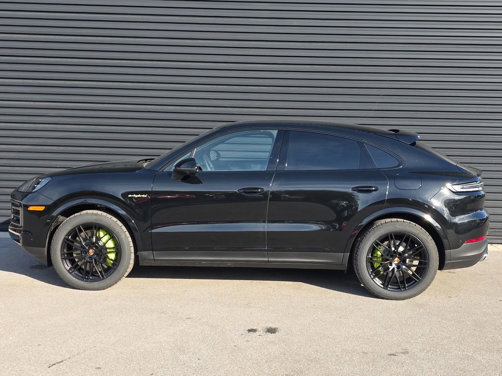 New 2026 Porsche Cayenne E-Hybrid Coupe AWD/4WD image 2