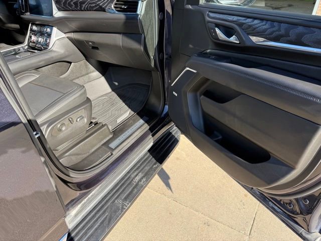 Used 2024 GMC Yukon XL Denali w/ Advanced Technology Package image 25