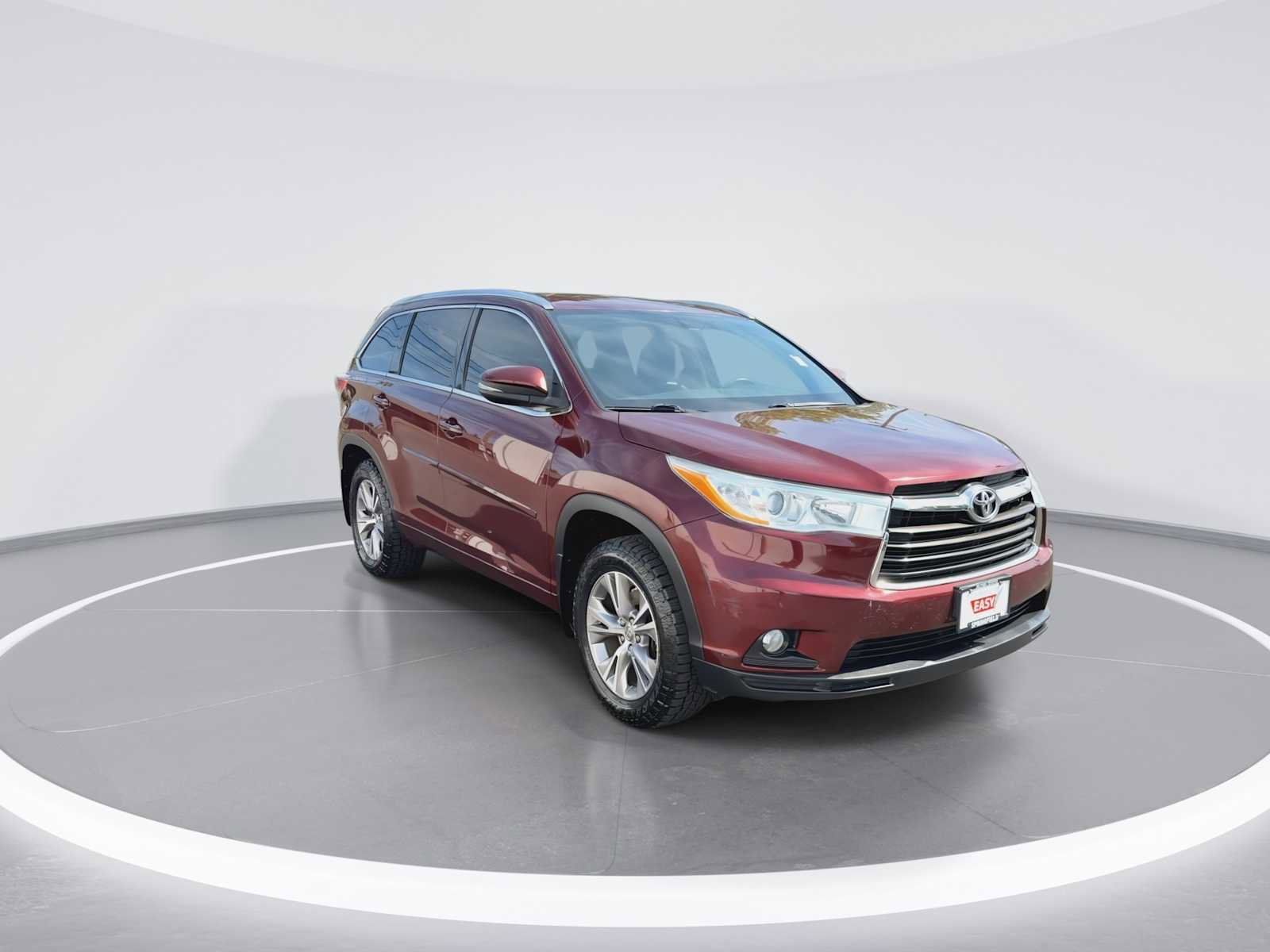 Used 2014 Toyota Highlander XLE AWD/4WD image 2