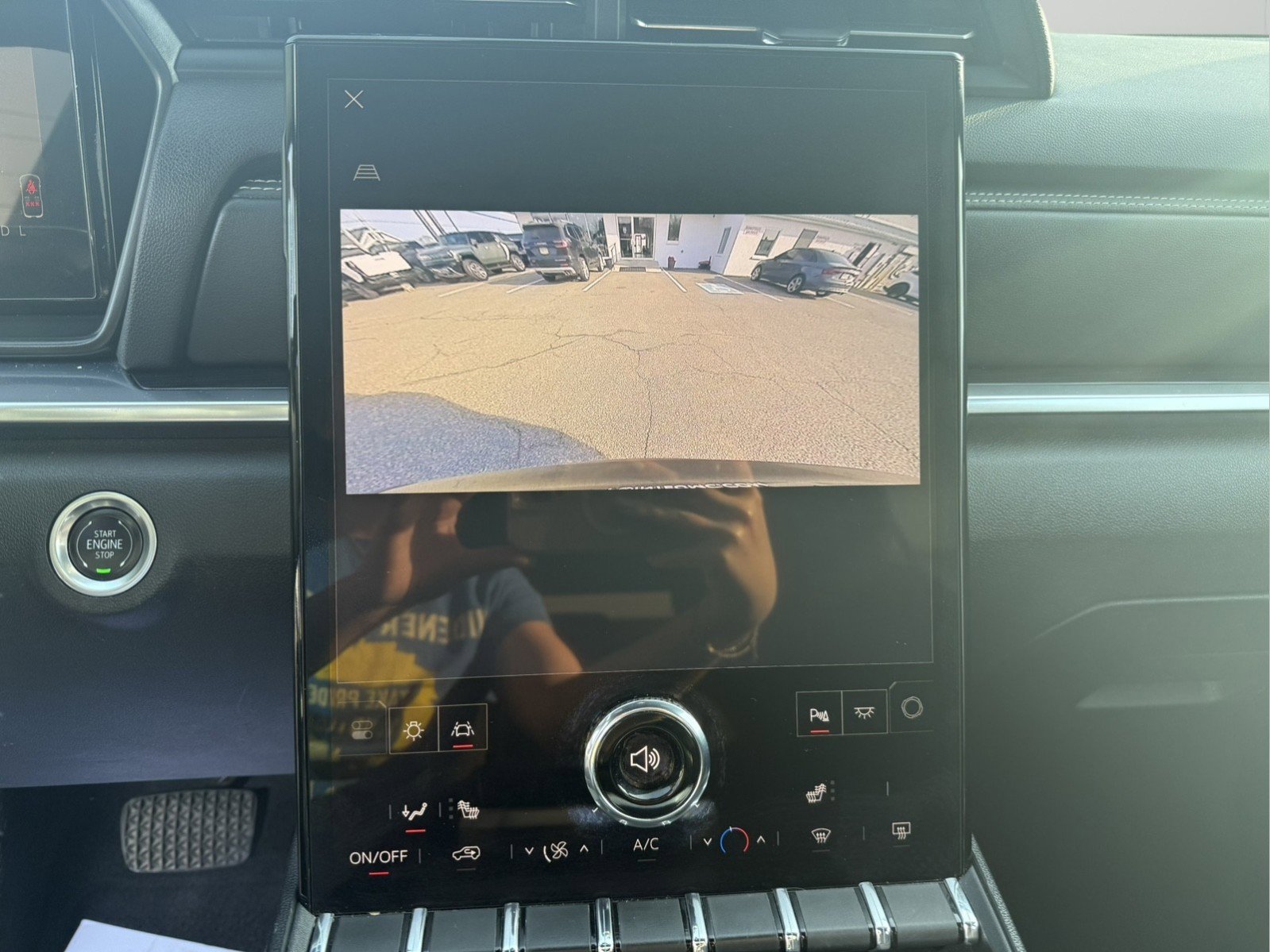 Used 2025 GMC Terrain Elevation image 11