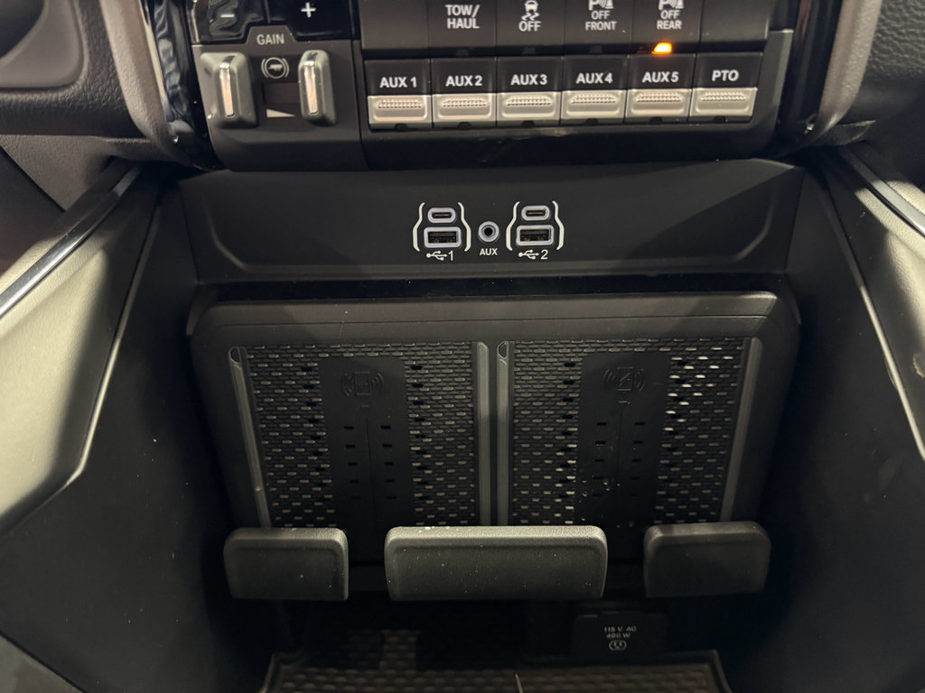 New 2025 RAM 4500 4x4 Crew Cab DRW w/ Laramie Trim Package image 36