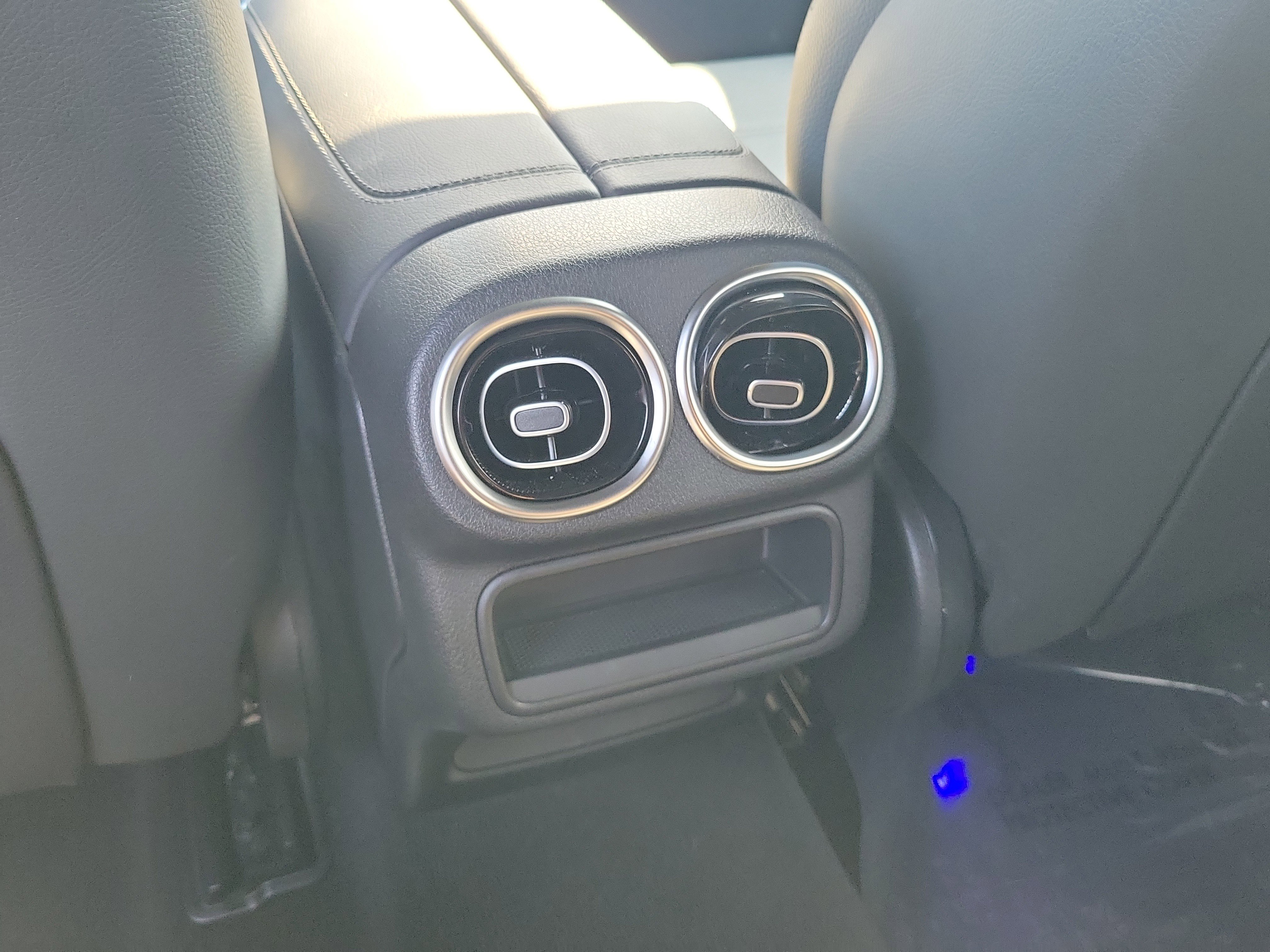 Certified 2025 Mercedes-Benz GLC 300 image 11