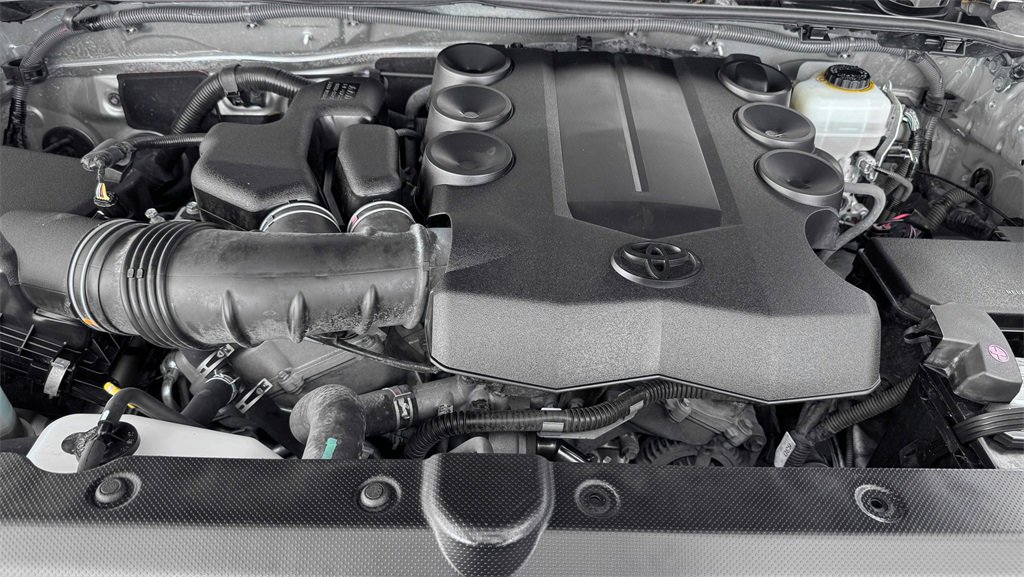 Used 2013 Toyota 4Runner SR5 w/ Convenience Pkg image 9