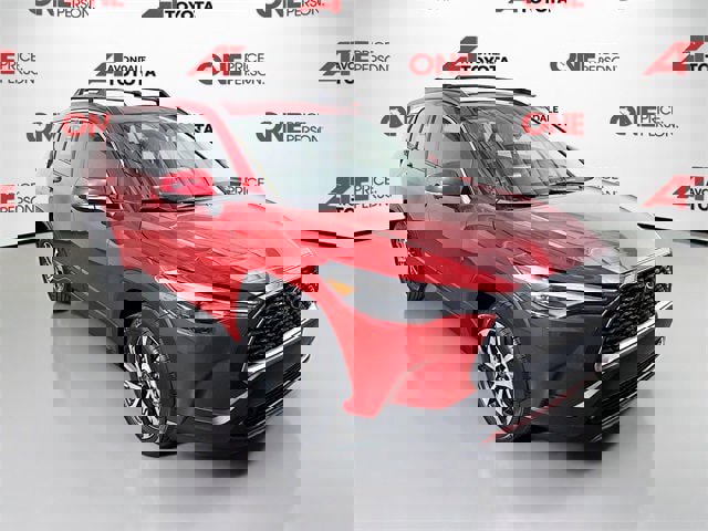 Certified 2023 Toyota Corolla Cross XLE image 1