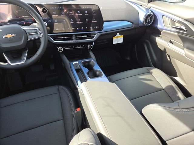 New 2026 Chevrolet Equinox EV LT image 29