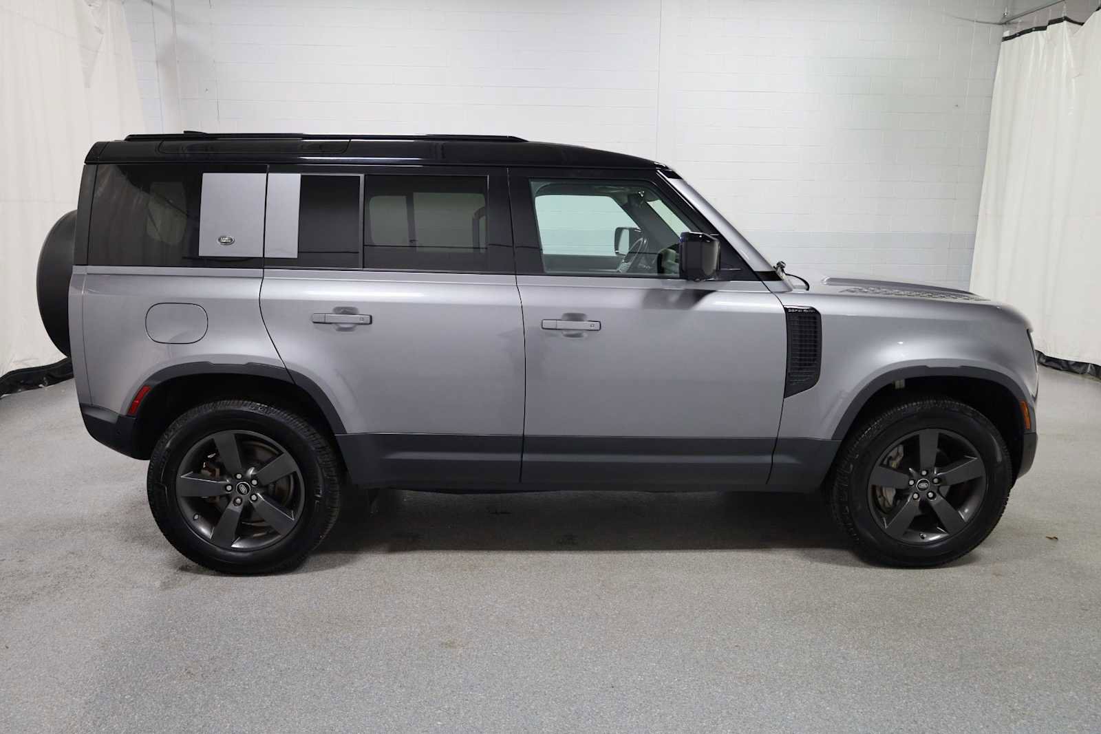 Used 2020 Land Rover Defender 110 SE image 10