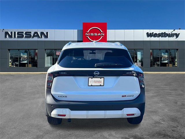 Used 2025 Nissan Kicks SR image 7