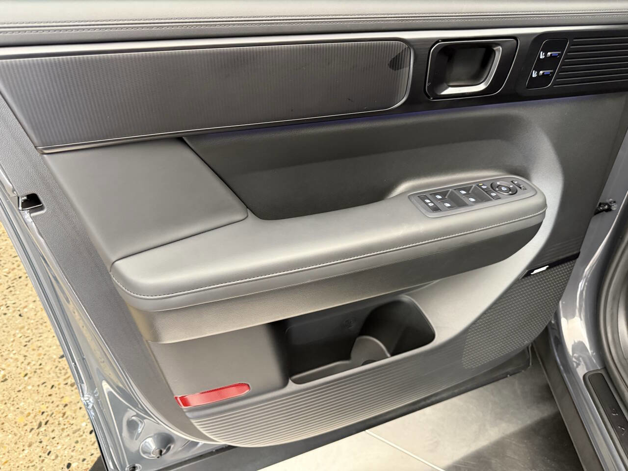 Used 2024 Hyundai Santa Fe Calligraphy image 25