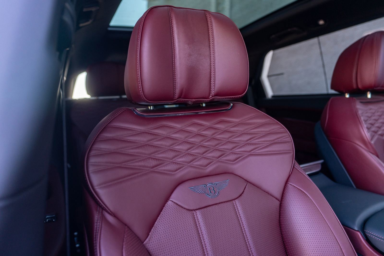 Certified 2024 Bentley Bentayga Extended Wheelbase image 42