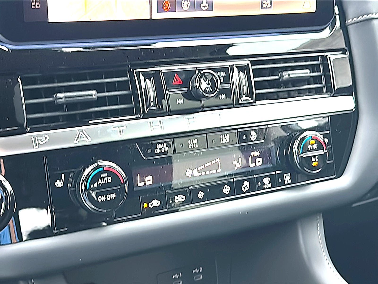 New 2026 Nissan Pathfinder SL FWD image 24