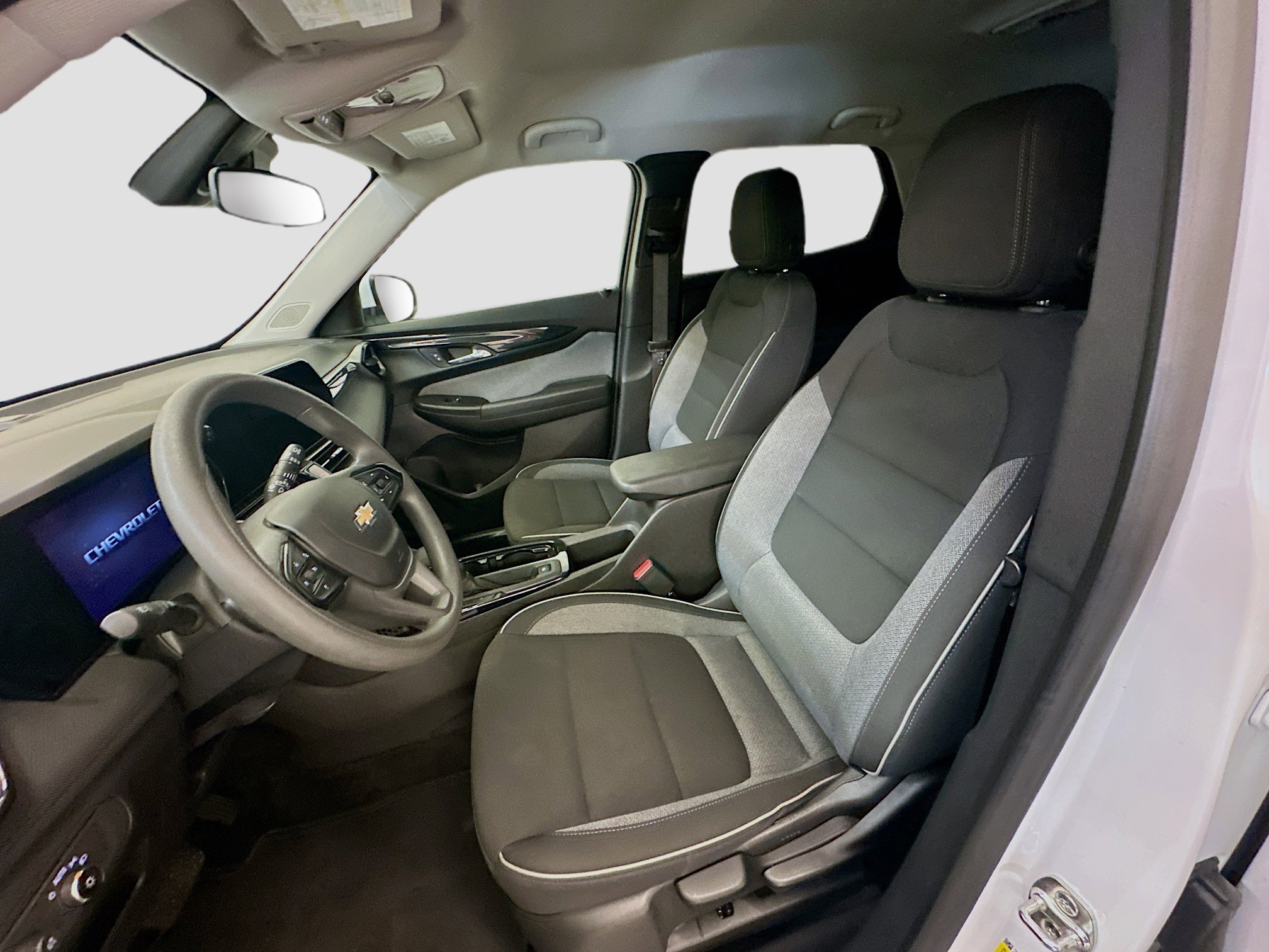 Used 2025 Chevrolet TrailBlazer LT image 13