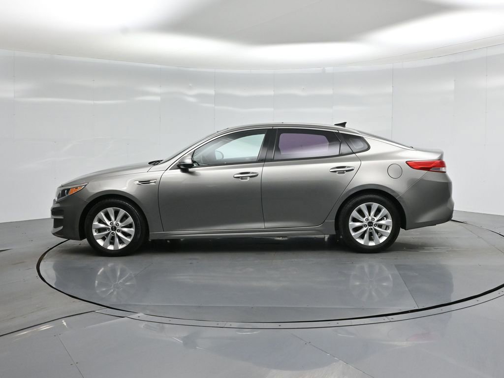 Used 2016 Kia Optima EX w/ Premium Package image 29