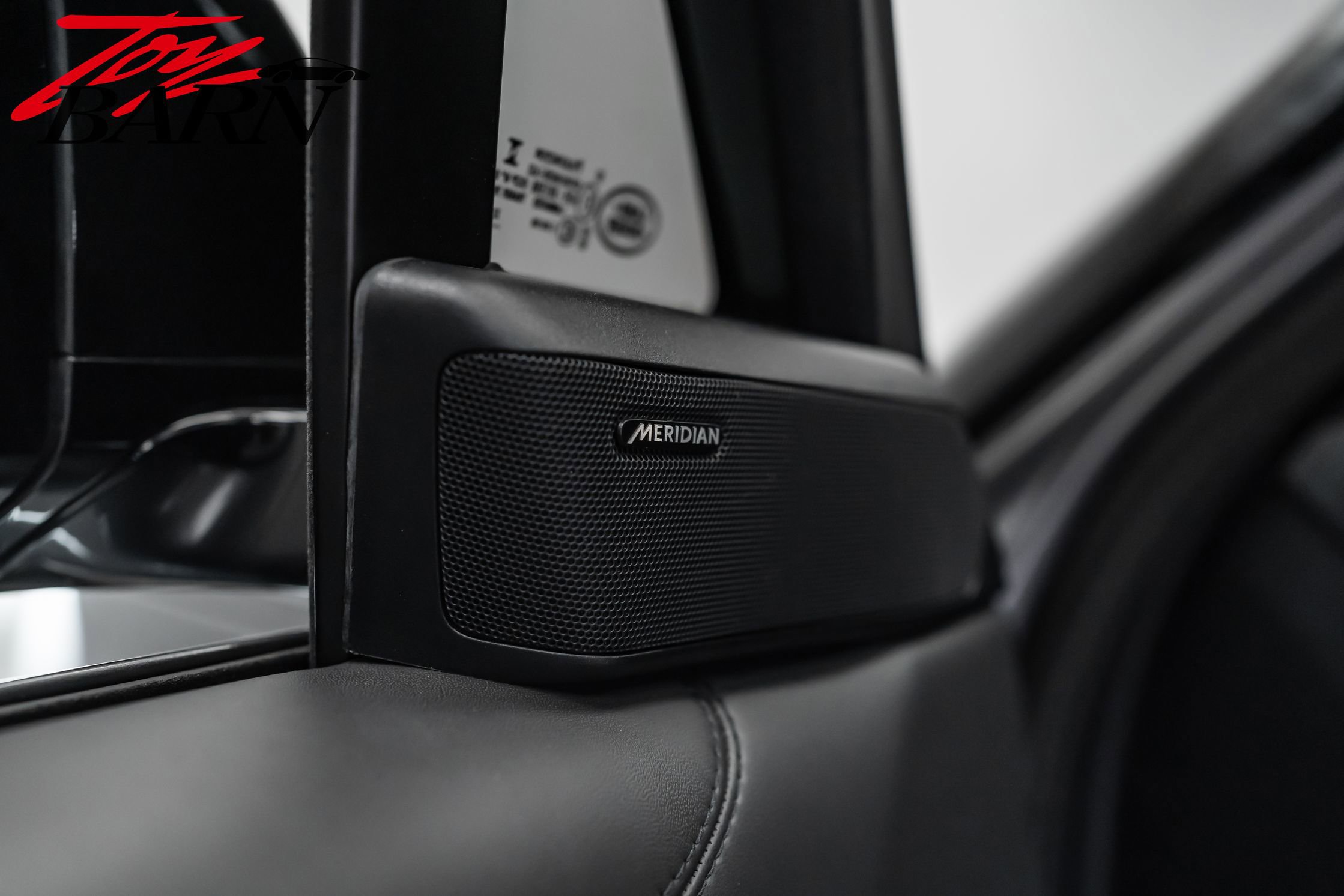 Used 2023 Land Rover Range Rover SE image 23