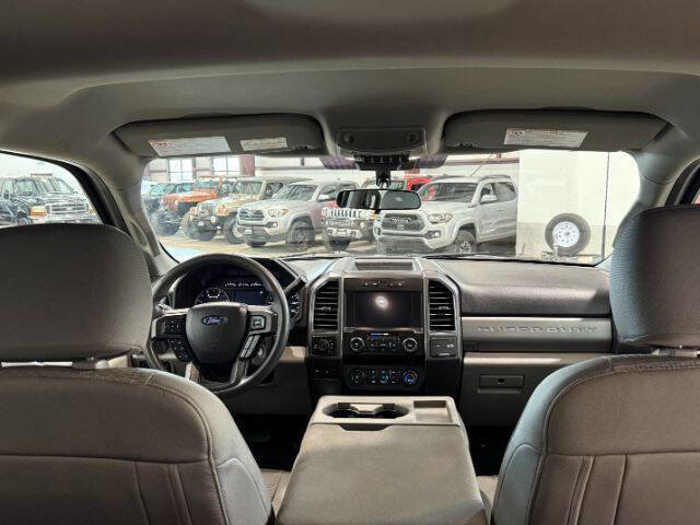 Used 2022 Ford F350 XLT w/ XLT Premium Package image 21