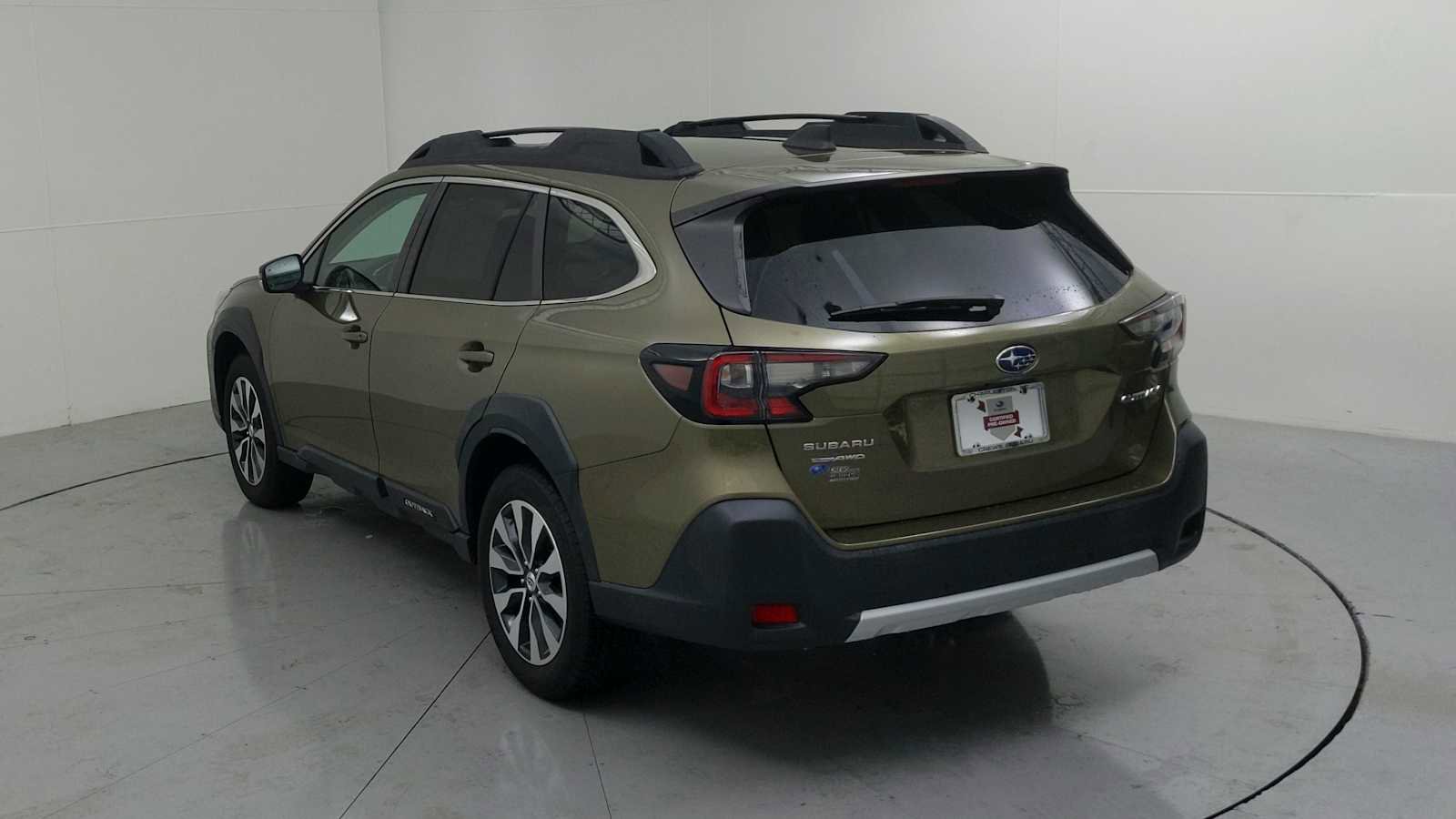 Certified 2023 Subaru Outback Limited AWD/4WD image 8