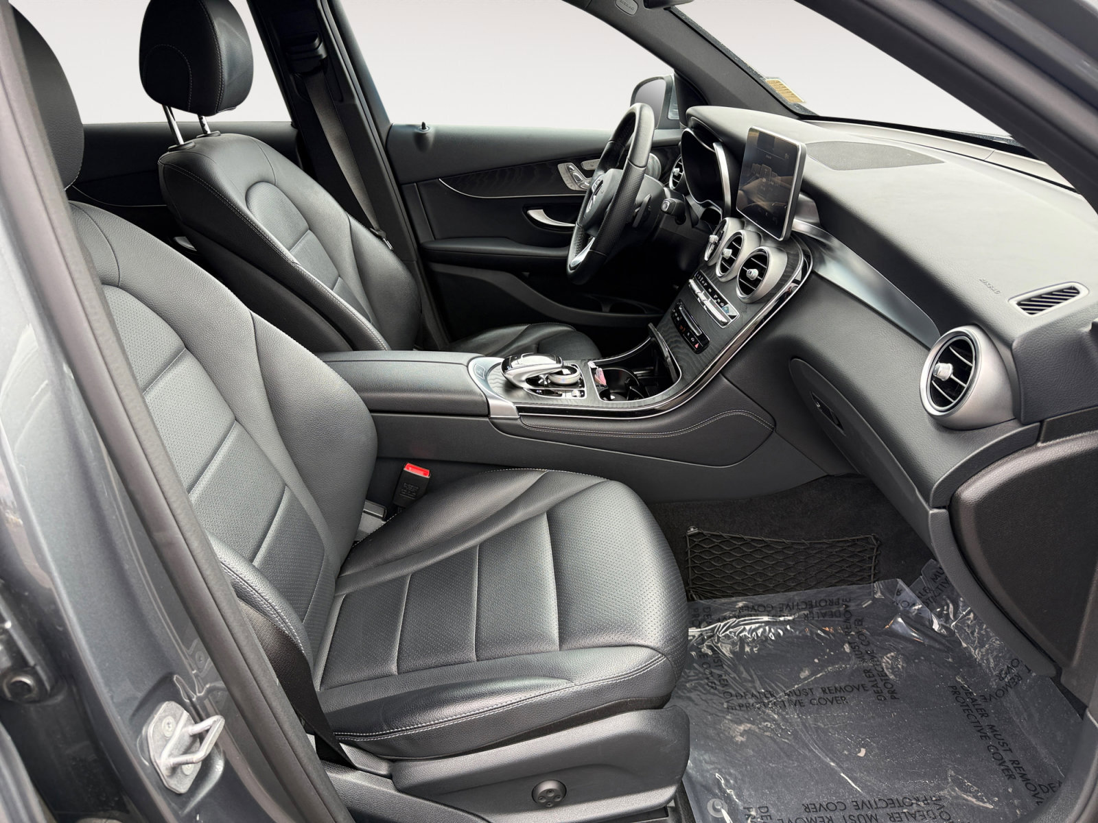Used 2018 Mercedes-Benz GLC 300 4MATIC image 19
