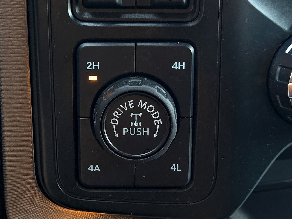 Used 2025 Ford F150 Platinum AWD/4WD image 17