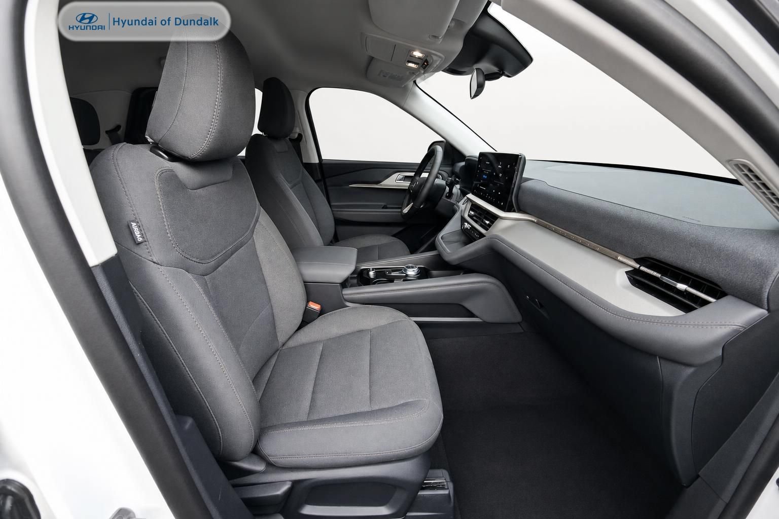 Used 2026 Ford Explorer Active RWD image 11