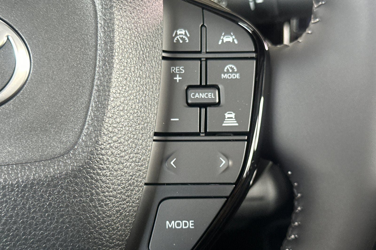 New 2026 Toyota C-HR AWD/4WD image 29