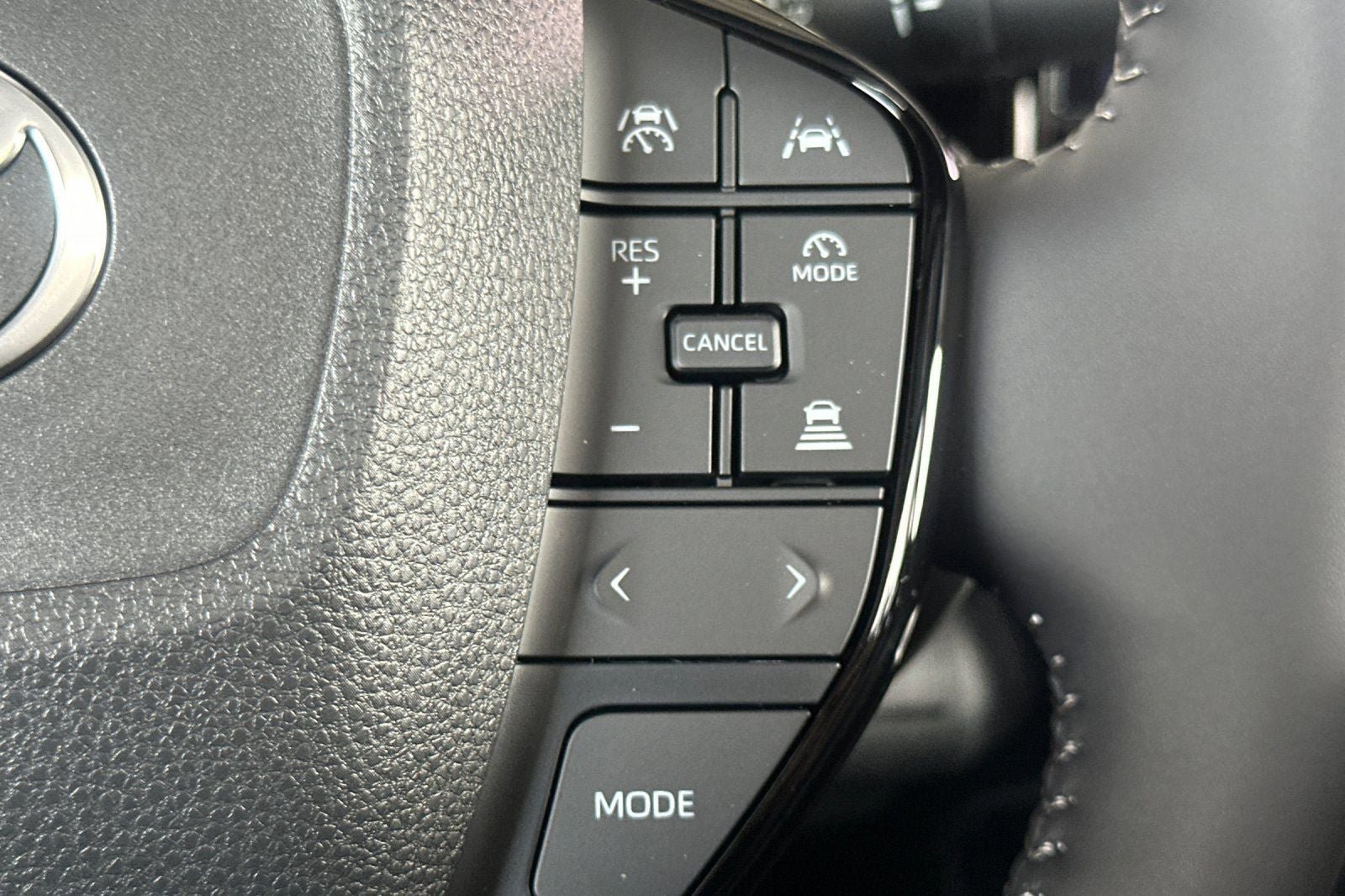 New 2026 Toyota C-HR AWD/4WD image 29