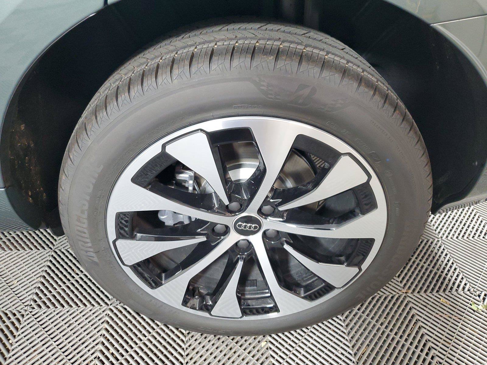 New 2026 Audi Q3 quattro 2.0T AWD/4WD image 11