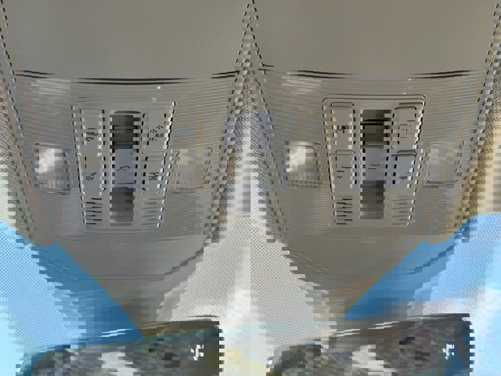 New 2025 Volkswagen Jetta SE image 32