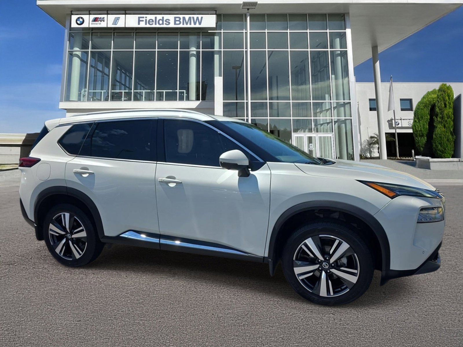 Used 2021 Nissan Rogue SL w/ Premium Package FWD image 1