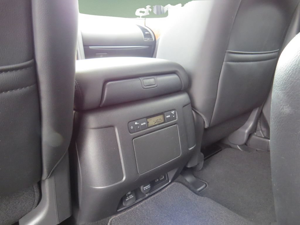 Used 2023 Nissan Armada SL w/ Captain's Chairs Package RWD image 19