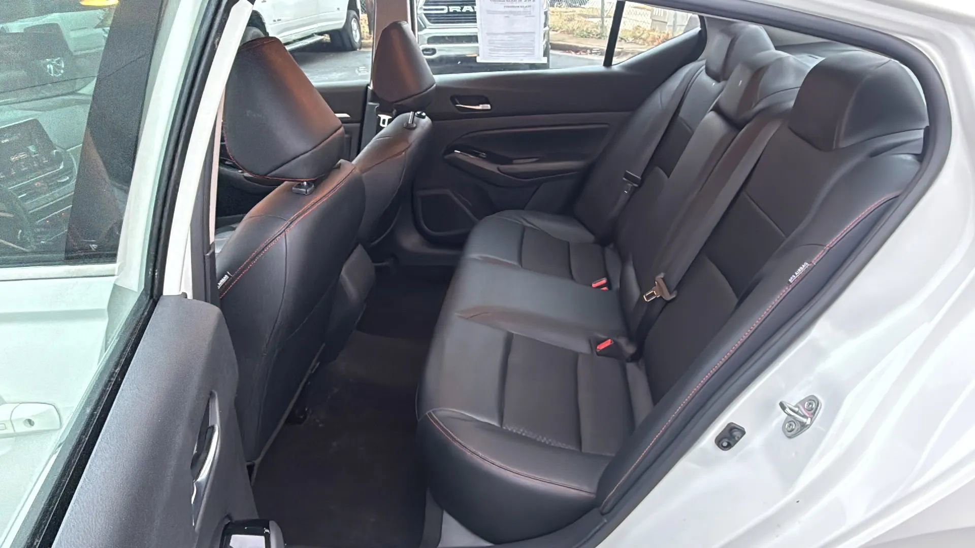 Used 2024 Nissan Altima 2.5 SR image 9