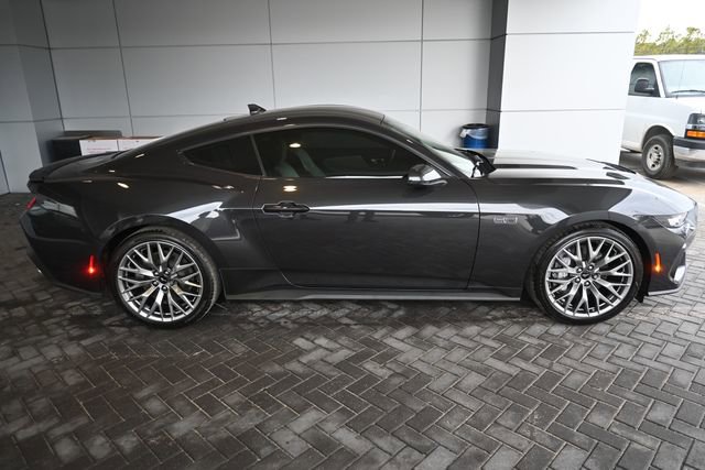 Used 2024 Ford Mustang GT Premium image 6