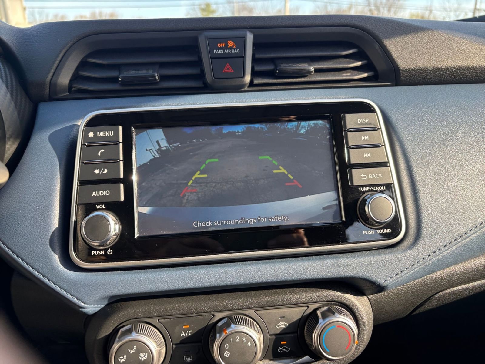 Used 2025 Nissan Versa SV image 22