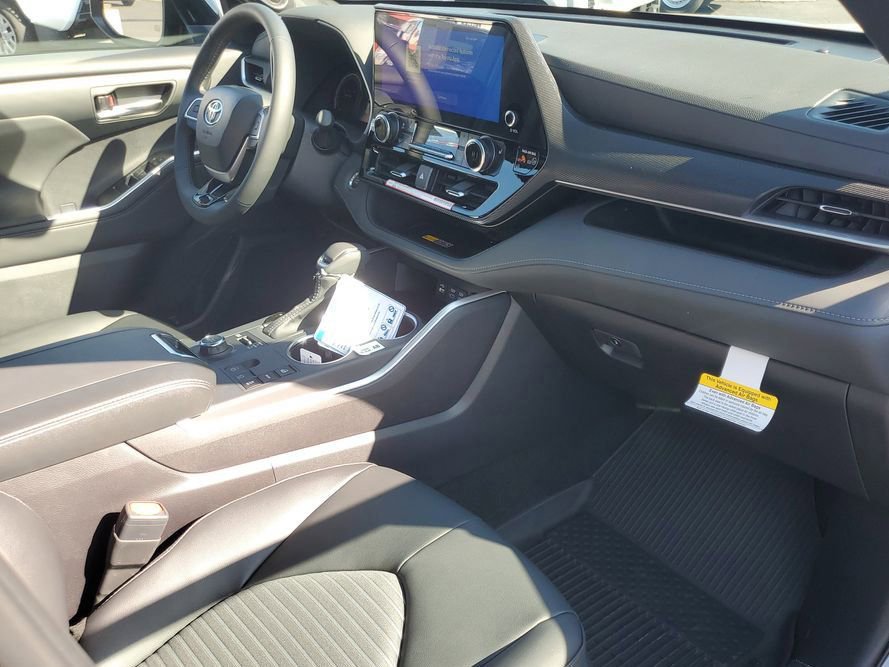 New 2026 Toyota Highlander XSE image 37