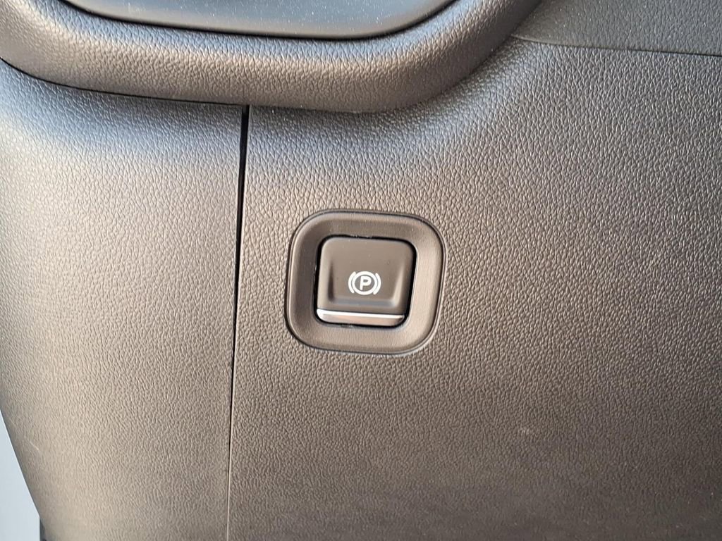 Used 2020 Chevrolet Silverado 2500 LTZ w/ LTZ Plus Package image 31