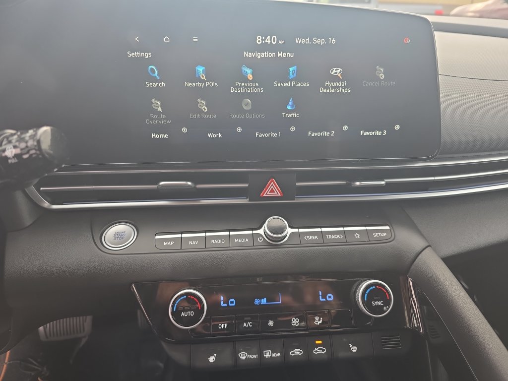 Used 2024 Hyundai Elantra Limited FWD image 18