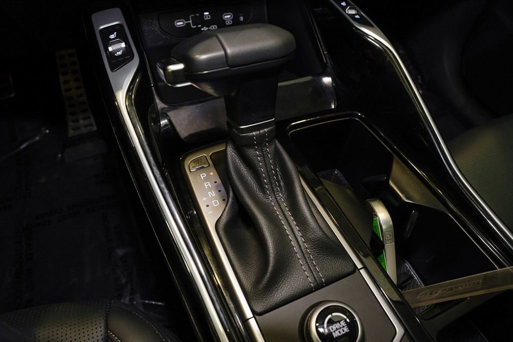 Used 2025 Kia Sorento SX image 19