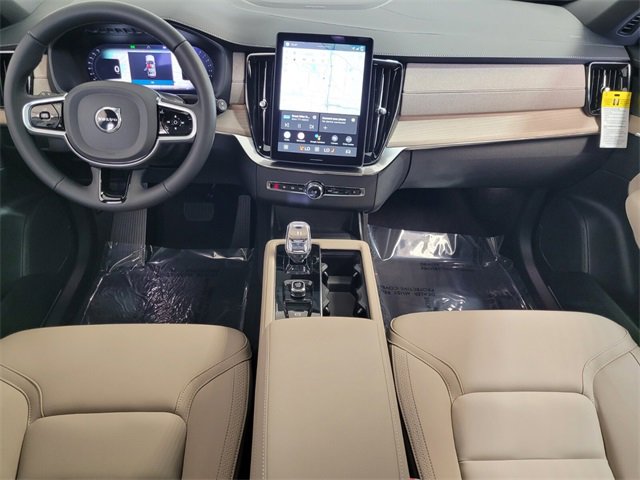 New 2026 Volvo XC90 B6 Plus w/ Protection Package Premier image 8