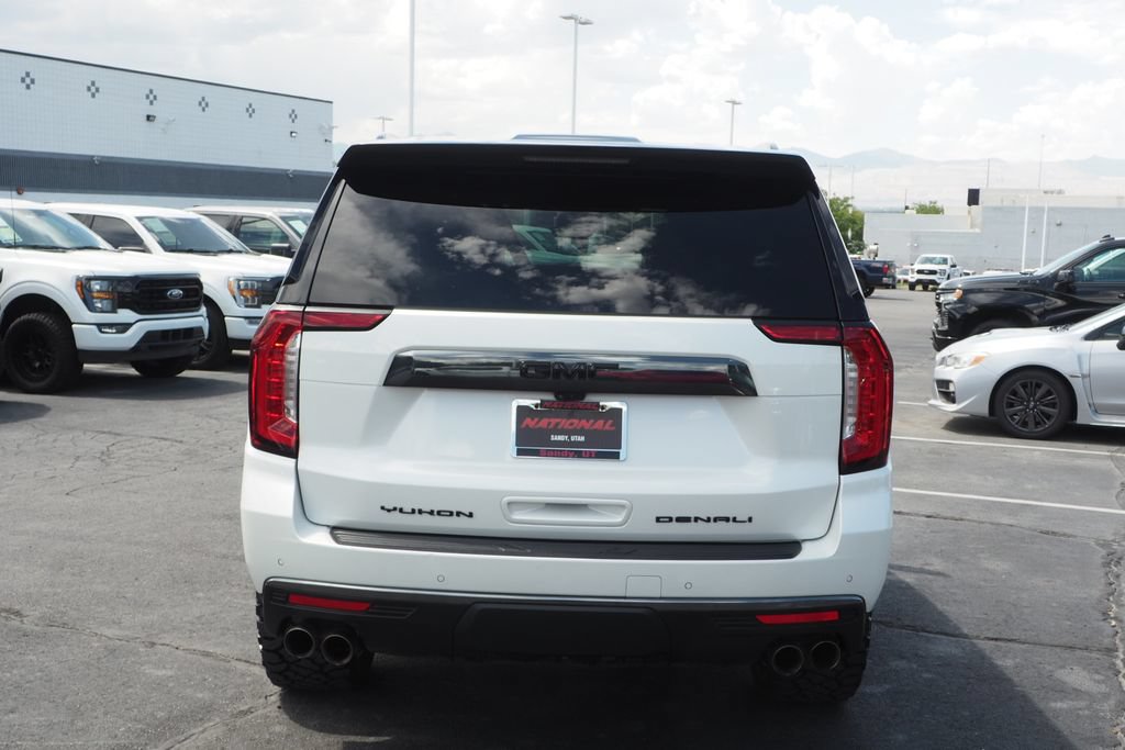 Used 2023 GMC Yukon Denali Ultimate AWD/4WD image 6