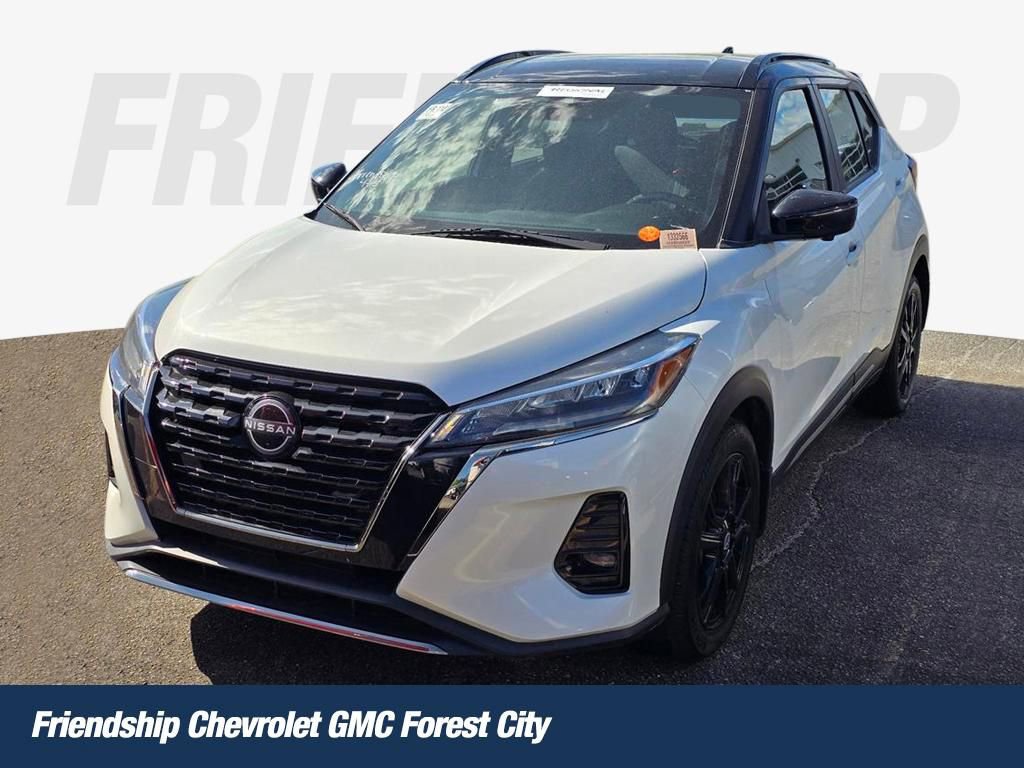 Used 2022 Nissan Kicks SR image 1