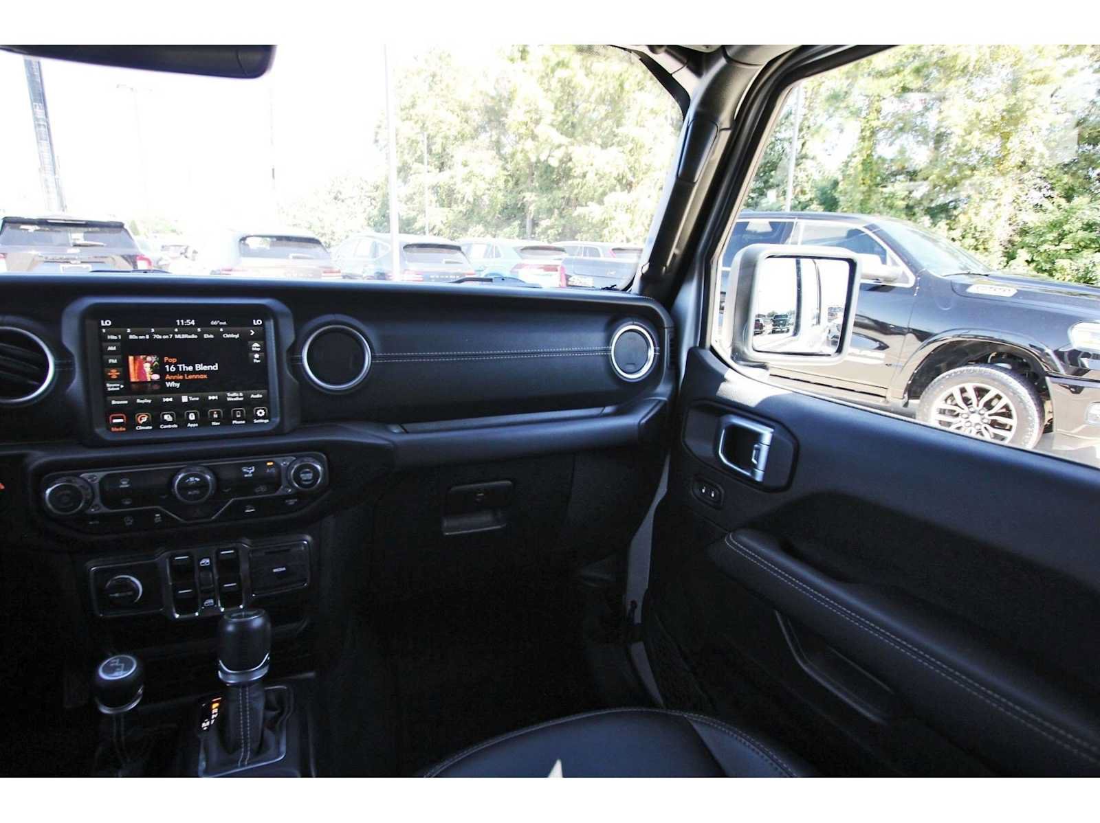 Used 2023 Jeep Wrangler Unlimited Sahara w/ LED Lighting Group AWD/4WD image 8