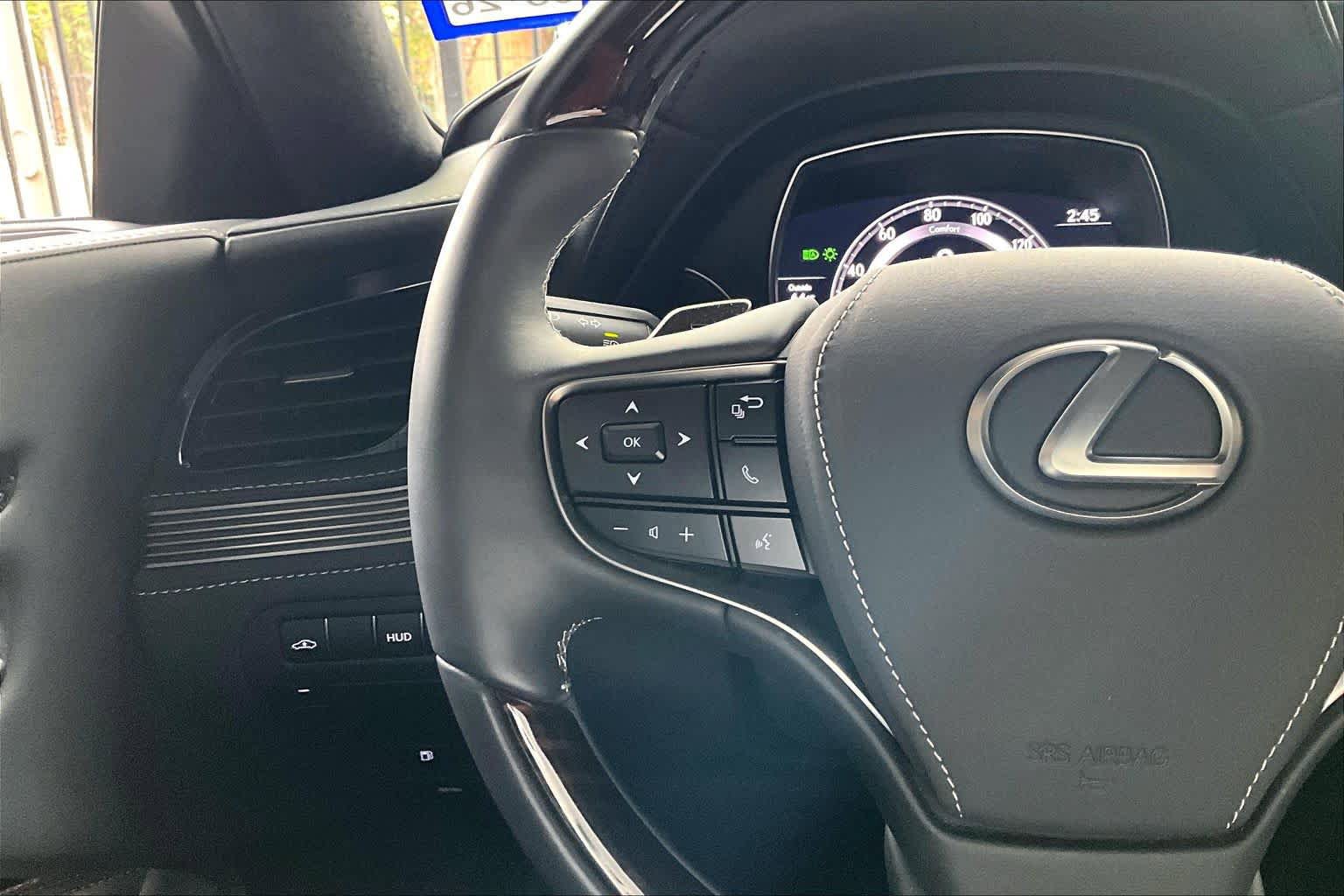 Used 2023 Lexus LS 500 AWD w/ Luxury Package image 23