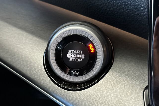 New 2025 Jeep Wagoneer 4WD w/ Convenience Group I image 21