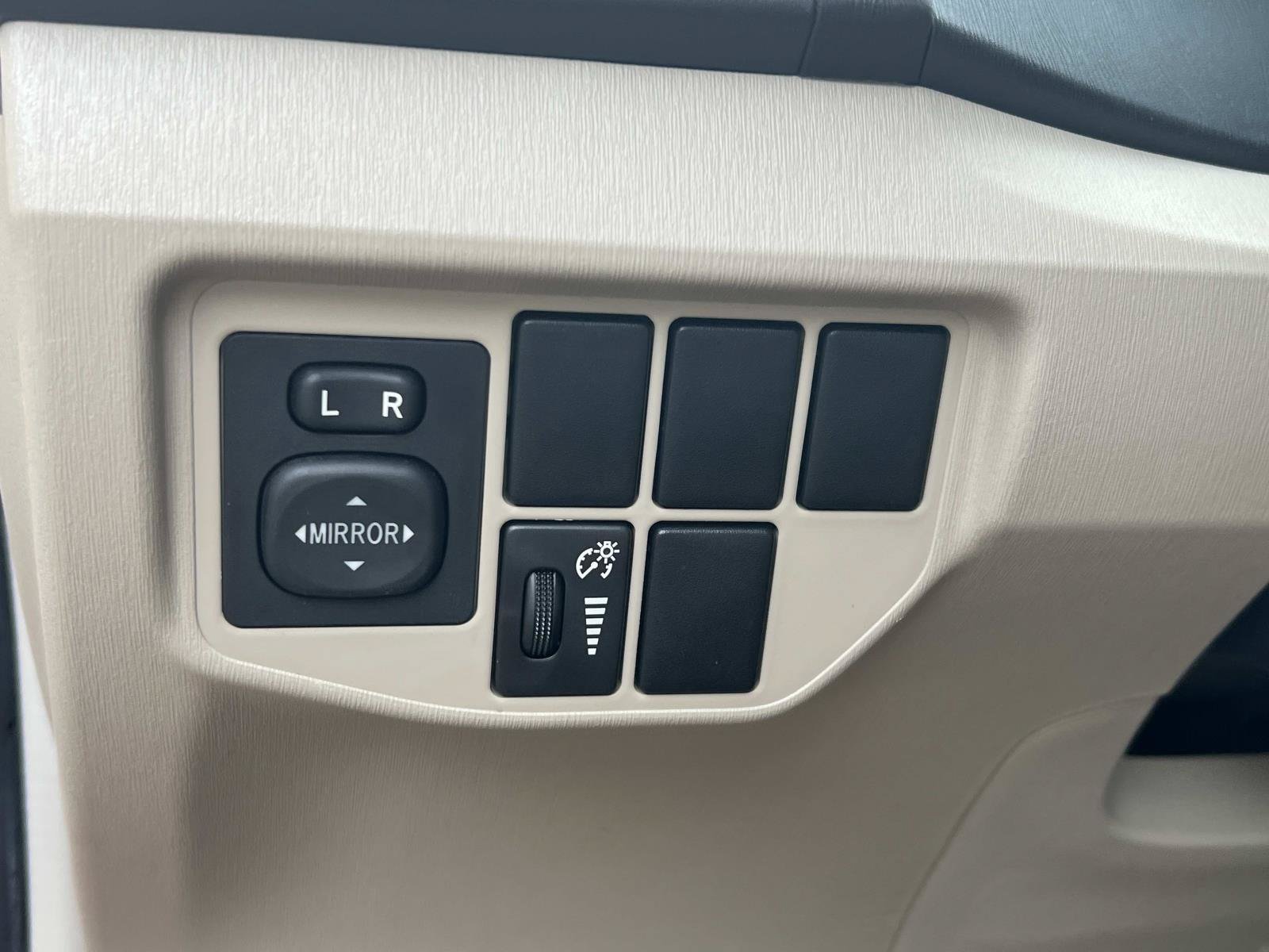 Used 2012 Toyota Prius Three FWD image 28