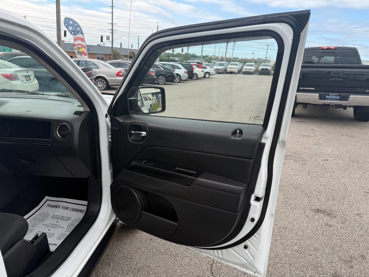 Used 2014 Jeep Patriot Latitude w/ All Weather Capability Group AWD/4WD image 31