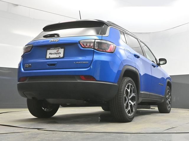 Used 2025 Jeep Compass Limited AWD/4WD image 34